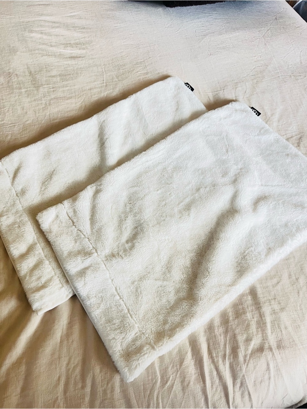 UGG Faux Fur Pillowcases standard